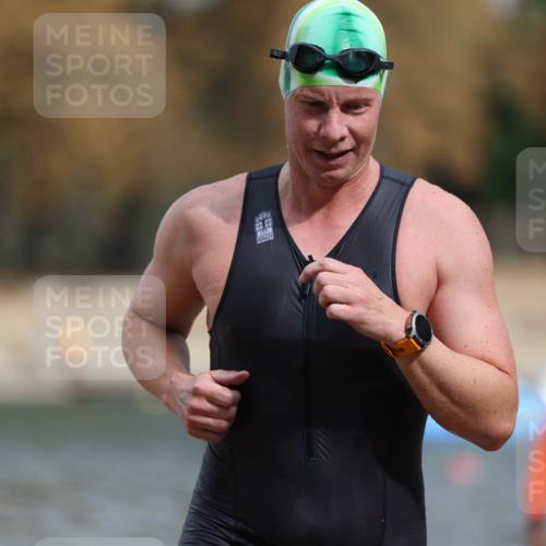 14.09.2025 - Stadtparktriathlon Michael Strokosch http://msf.ph/oto/8872051 14.09.2025 11:50:33 Schwimmen 1144, 1146, 1164, 1186, 1194 meine-sportfotos.de