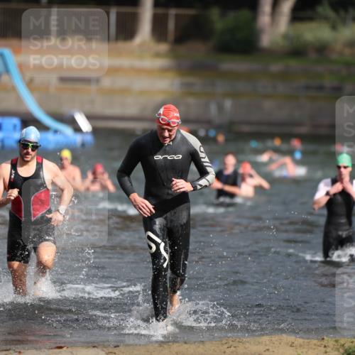 14.09.2025 - Stadtparktriathlon Michael Strokosch http://msf.ph/oto/8872080 14.09.2025 11:50:50 Schwimmen 1124, 1173 meine-sportfotos.de