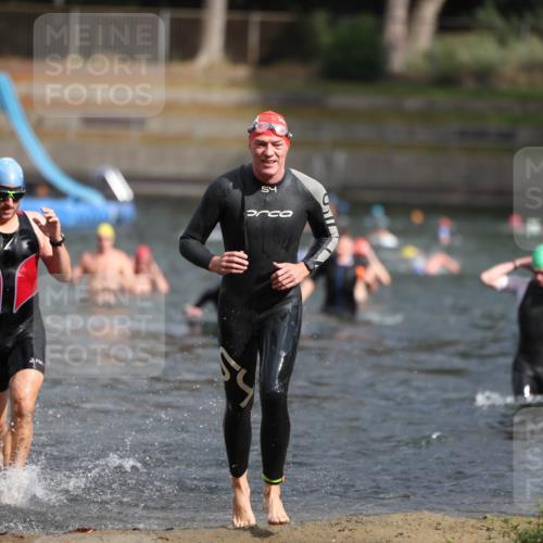 14.09.2025 - Stadtparktriathlon Michael Strokosch http://msf.ph/oto/8872086 14.09.2025 11:50:51 Schwimmen 1124, 1173 meine-sportfotos.de