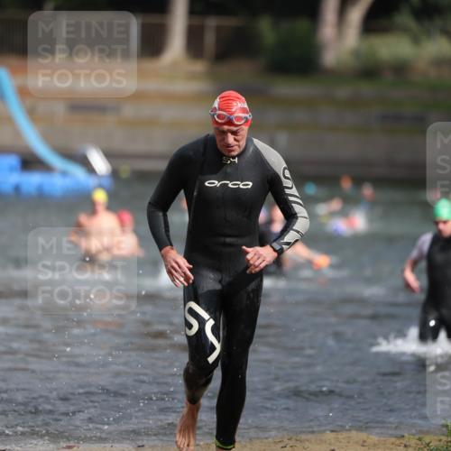 14.09.2025 - Stadtparktriathlon Michael Strokosch http://msf.ph/oto/8872093 14.09.2025 11:50:52 Schwimmen 1124, 1173 meine-sportfotos.de