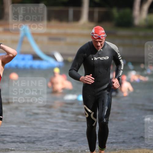 14.09.2025 - Stadtparktriathlon Michael Strokosch http://msf.ph/oto/8872097 14.09.2025 11:50:52 Schwimmen 1124, 1173 meine-sportfotos.de