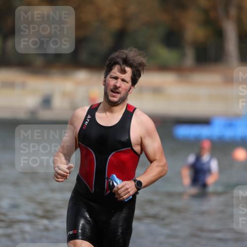 14.09.2025 - Stadtparktriathlon Michael Strokosch http://msf.ph/oto/8872104 14.09.2025 11:50:54 Schwimmen 1124, 1173 meine-sportfotos.de