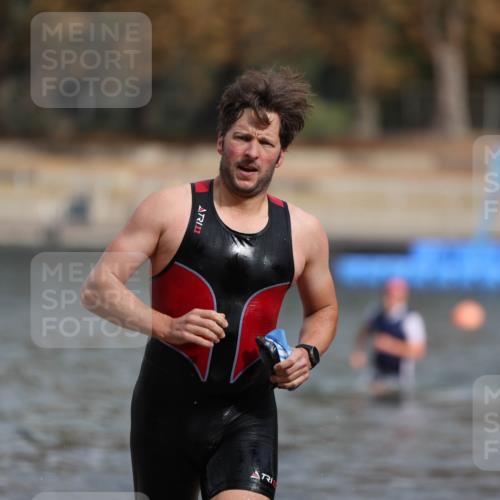 14.09.2025 - Stadtparktriathlon Michael Strokosch http://msf.ph/oto/8872105 14.09.2025 11:50:54 Schwimmen 1124, 1173 meine-sportfotos.de