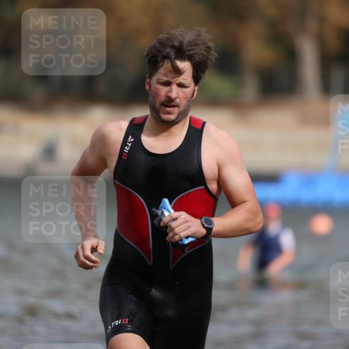 14.09.2025 - Stadtparktriathlon Michael Strokosch http://msf.ph/oto/8872106 14.09.2025 11:50:54 Schwimmen 1124, 1173 meine-sportfotos.de