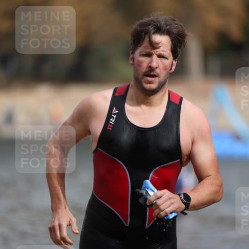14.09.2025 - Stadtparktriathlon Michael Strokosch http://msf.ph/oto/8872109 14.09.2025 11:50:55 Schwimmen 1123, 1124, 1173, 1219 meine-sportfotos.de