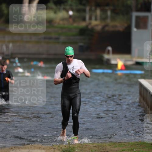 14.09.2025 - Stadtparktriathlon Michael Strokosch http://msf.ph/oto/8872111 14.09.2025 11:50:58 Schwimmen 1123, 1124, 1133, 1172, 1205, 1219 meine-sportfotos.de