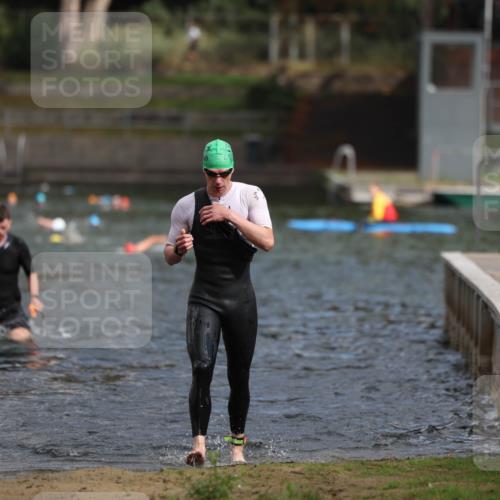14.09.2025 - Stadtparktriathlon Michael Strokosch http://msf.ph/oto/8872112 14.09.2025 11:50:58 Schwimmen 1123, 1124, 1133, 1172, 1205, 1219 meine-sportfotos.de