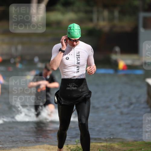 14.09.2025 - Stadtparktriathlon Michael Strokosch http://msf.ph/oto/8872128 14.09.2025 11:51:03 Schwimmen 1123, 1133, 1153, 1172, 1205, 1219 meine-sportfotos.de