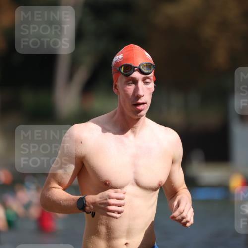14.09.2025 - Stadtparktriathlon Michael Strokosch http://msf.ph/oto/8872183 14.09.2025 11:51:19 Schwimmen 1199, 1203, 1212 meine-sportfotos.de