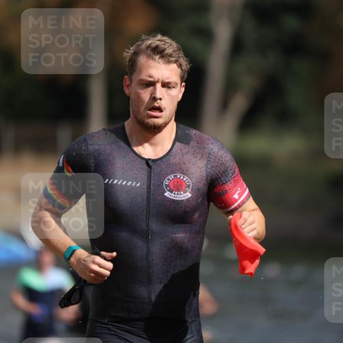 14.09.2025 - Stadtparktriathlon Michael Strokosch http://msf.ph/oto/8872195 14.09.2025 11:51:25 Schwimmen 1129, 1139, 1203, 1212 meine-sportfotos.de