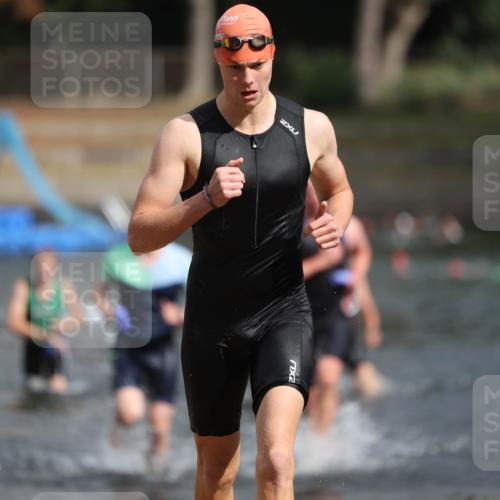 14.09.2025 - Stadtparktriathlon Michael Strokosch http://msf.ph/oto/8872212 14.09.2025 11:51:30 Schwimmen 1122, 1129, 1139, 1147, 1212 meine-sportfotos.de