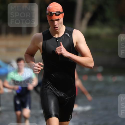 14.09.2025 - Stadtparktriathlon Michael Strokosch http://msf.ph/oto/8872214 14.09.2025 11:51:30 Schwimmen 1122, 1129, 1139, 1147, 1212 meine-sportfotos.de