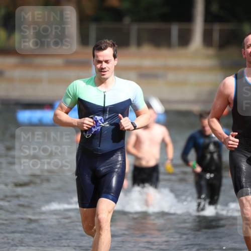 14.09.2025 - Stadtparktriathlon Michael Strokosch http://msf.ph/oto/8872218 14.09.2025 11:51:33 Schwimmen 1122, 1129, 1132, 1139, 1147, 1180, 1212 meine-sportfotos.de