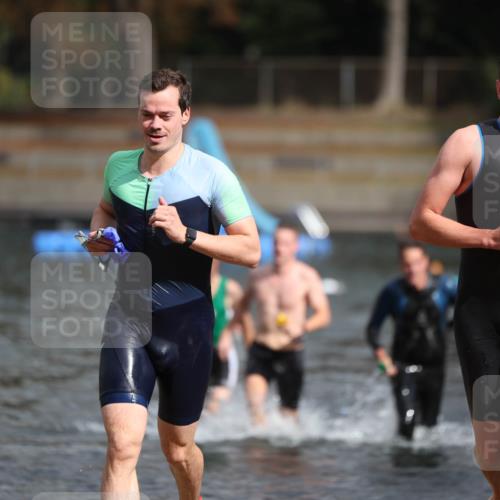 14.09.2025 - Stadtparktriathlon Michael Strokosch http://msf.ph/oto/8872220 14.09.2025 11:51:33 Schwimmen 1122, 1129, 1132, 1139, 1147, 1180, 1212 meine-sportfotos.de