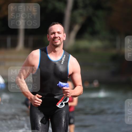 14.09.2025 - Stadtparktriathlon Michael Strokosch http://msf.ph/oto/8872221 14.09.2025 11:51:34 Schwimmen 1122, 1129, 1132, 1139, 1147, 1180, 1212 meine-sportfotos.de