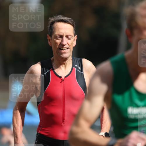 14.09.2025 - Stadtparktriathlon Michael Strokosch http://msf.ph/oto/8872251 14.09.2025 11:51:45 Schwimmen 1132, 1147, 1180, 1189 meine-sportfotos.de