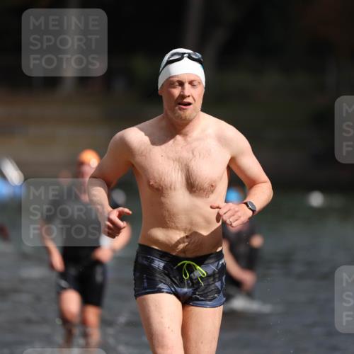 14.09.2025 - Stadtparktriathlon Michael Strokosch http://msf.ph/oto/8872270 14.09.2025 11:51:55 Schwimmen 1137, 1189 meine-sportfotos.de