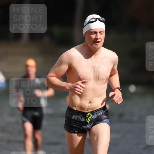 14.09.2025 - Stadtparktriathlon Michael Strokosch http://msf.ph/oto/8872271 14.09.2025 11:51:55 Schwimmen 1137, 1189 meine-sportfotos.de