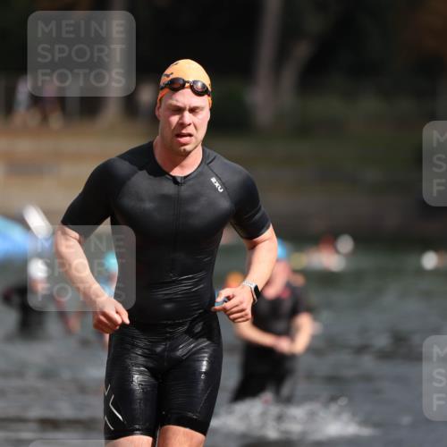 14.09.2025 - Stadtparktriathlon Michael Strokosch http://msf.ph/oto/8872284 14.09.2025 11:51:59 Schwimmen 1137, 1160, 1189, 1193 meine-sportfotos.de