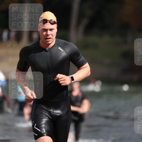 14.09.2025 - Stadtparktriathlon Michael Strokosch http://msf.ph/oto/8872285 14.09.2025 11:51:59 Schwimmen 1137, 1160, 1189, 1193 meine-sportfotos.de
