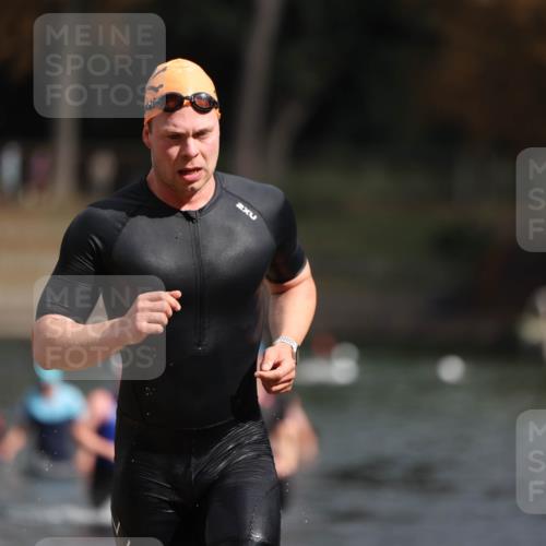 14.09.2025 - Stadtparktriathlon Michael Strokosch http://msf.ph/oto/8872288 14.09.2025 11:52:00 Schwimmen 1137, 1160, 1193 meine-sportfotos.de
