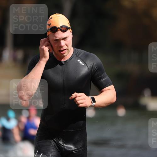 14.09.2025 - Stadtparktriathlon Michael Strokosch http://msf.ph/oto/8872289 14.09.2025 11:52:00 Schwimmen 1137, 1160, 1193 meine-sportfotos.de