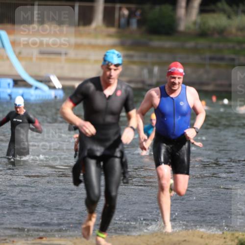14.09.2025 - Stadtparktriathlon Michael Strokosch http://msf.ph/oto/8872295 14.09.2025 11:52:05 Schwimmen 1160, 1193 meine-sportfotos.de