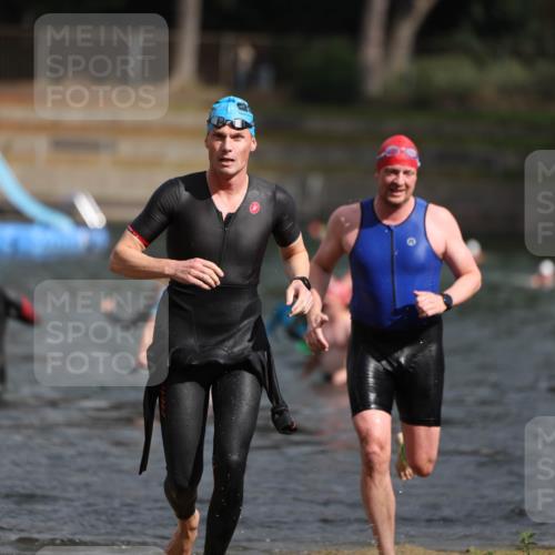 14.09.2025 - Stadtparktriathlon Michael Strokosch http://msf.ph/oto/8872300 14.09.2025 11:52:06 Schwimmen 1143, 1160, 1193, 1211 meine-sportfotos.de