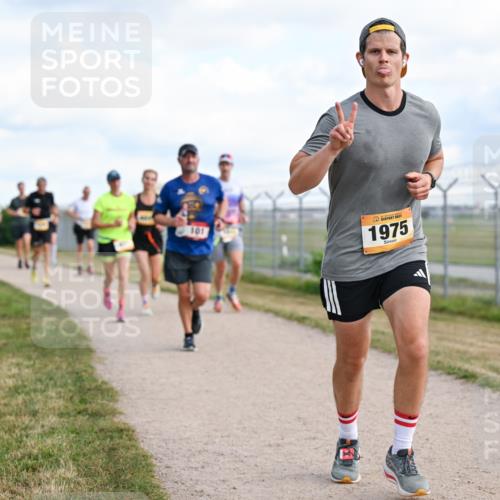 14.09.2025 - Airport Race Dr. Thomas Lammeyer http://msf.ph/oto/8872301 14.09.2025 12:16:57 Laufen 101, 1975 meine-sportfotos.de