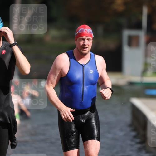 14.09.2025 - Stadtparktriathlon Michael Strokosch http://msf.ph/oto/8872306 14.09.2025 11:52:08 Schwimmen 1143, 1160, 1193, 1211 meine-sportfotos.de