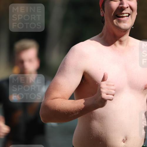 14.09.2025 - Stadtparktriathlon Michael Strokosch http://msf.ph/oto/8872358 14.09.2025 11:52:27 Schwimmen 1128, 1150, 1156, 1171, 1187, 1202 meine-sportfotos.de