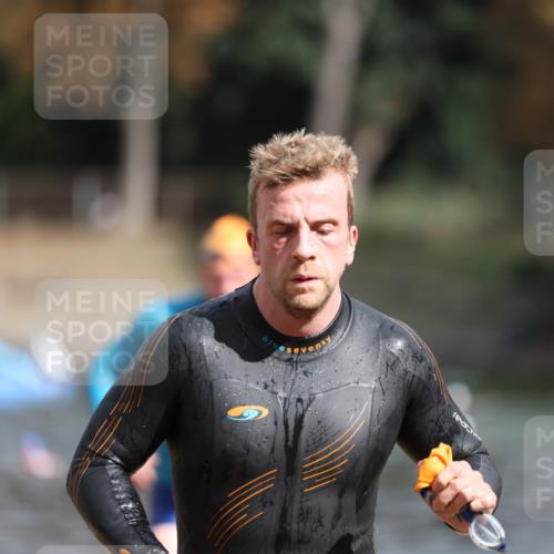14.09.2025 - Stadtparktriathlon Michael Strokosch http://msf.ph/oto/8872360 14.09.2025 11:52:28 Schwimmen 1128, 1150, 1187, 1202 meine-sportfotos.de