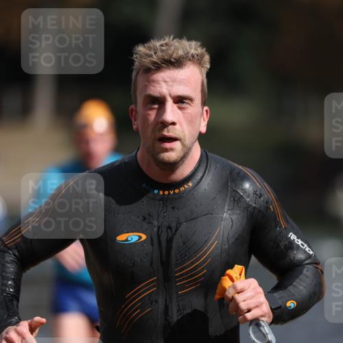14.09.2025 - Stadtparktriathlon Michael Strokosch http://msf.ph/oto/8872362 14.09.2025 11:52:28 Schwimmen 1128, 1150, 1187, 1202 meine-sportfotos.de
