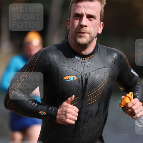 14.09.2025 - Stadtparktriathlon Michael Strokosch http://msf.ph/oto/8872363 14.09.2025 11:52:29 Schwimmen 1128, 1150, 1187, 1202 meine-sportfotos.de