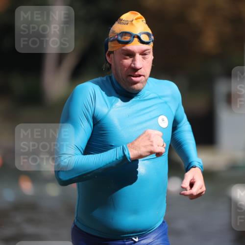 14.09.2025 - Stadtparktriathlon Michael Strokosch http://msf.ph/oto/8872369 14.09.2025 11:52:30 Schwimmen 1128, 1187, 1202 meine-sportfotos.de