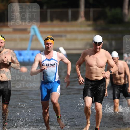 14.09.2025 - Stadtparktriathlon Michael Strokosch http://msf.ph/oto/8872417 14.09.2025 11:53:09 Schwimmen 1155, 1169, 1182, 1184, 1192, 1220 meine-sportfotos.de