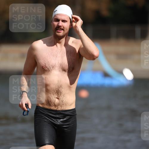 14.09.2025 - Stadtparktriathlon Michael Strokosch http://msf.ph/oto/8872436 14.09.2025 11:53:16 Schwimmen 1182, 1184, 1192, 1220 meine-sportfotos.de