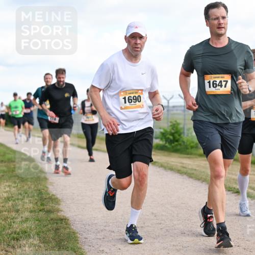 14.09.2025 - Airport Race Dr. Thomas Lammeyer http://msf.ph/oto/8872443 14.09.2025 12:17:06 Laufen 7615, 1690, 1647, 1487 meine-sportfotos.de