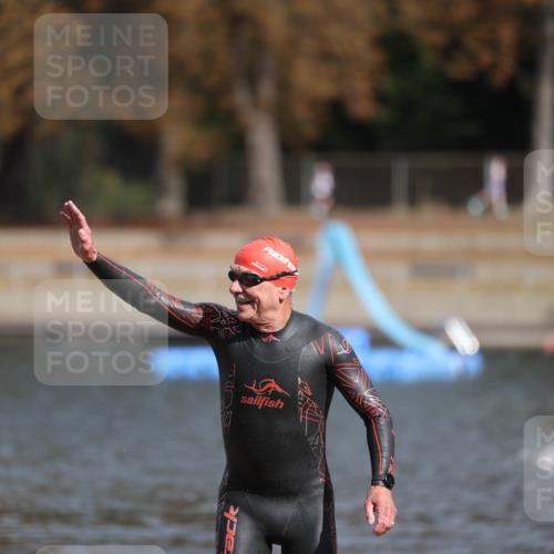14.09.2025 - Stadtparktriathlon Michael Strokosch http://msf.ph/oto/8872447 14.09.2025 11:53:32 Schwimmen 1157, 1175, 1213 meine-sportfotos.de