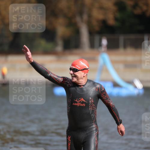 14.09.2025 - Stadtparktriathlon Michael Strokosch http://msf.ph/oto/8872448 14.09.2025 11:53:32 Schwimmen 1157, 1175, 1213 meine-sportfotos.de