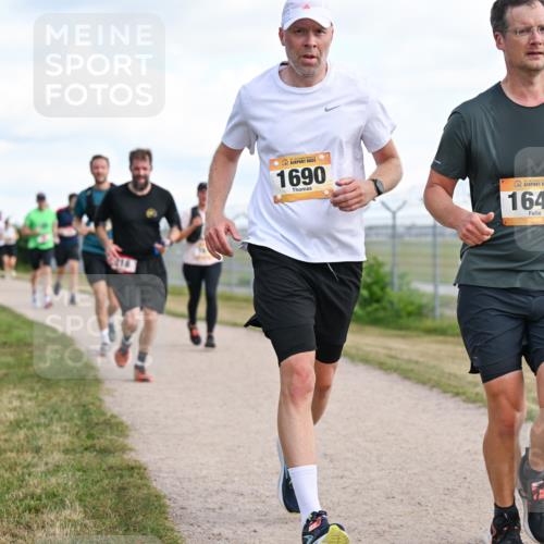 14.09.2025 - Airport Race Dr. Thomas Lammeyer http://msf.ph/oto/8872449 14.09.2025 12:17:06 Laufen 1690, 1647, 487 meine-sportfotos.de