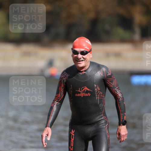 14.09.2025 - Stadtparktriathlon Michael Strokosch http://msf.ph/oto/8872458 14.09.2025 11:53:34 Schwimmen 1157, 1175, 1213 meine-sportfotos.de