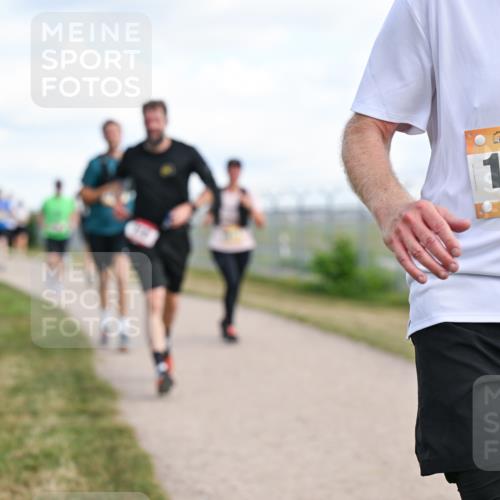 14.09.2025 - Airport Race Dr. Thomas Lammeyer http://msf.ph/oto/8872462 14.09.2025 12:17:07 Laufen 42, 1690 meine-sportfotos.de