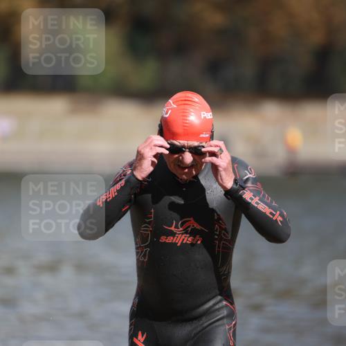 14.09.2025 - Stadtparktriathlon Michael Strokosch http://msf.ph/oto/8872464 14.09.2025 11:53:35 Schwimmen 1157, 1175, 1213 meine-sportfotos.de