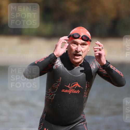 14.09.2025 - Stadtparktriathlon Michael Strokosch http://msf.ph/oto/8872467 14.09.2025 11:53:36 Schwimmen 1157, 1175, 1213 meine-sportfotos.de