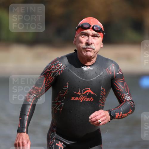 14.09.2025 - Stadtparktriathlon Michael Strokosch http://msf.ph/oto/8872469 14.09.2025 11:53:36 Schwimmen 1157, 1175, 1213 meine-sportfotos.de