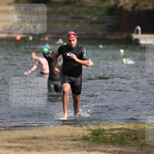 14.09.2025 - Stadtparktriathlon Michael Strokosch http://msf.ph/oto/8872479 14.09.2025 11:53:42 Schwimmen 1157, 1213 meine-sportfotos.de