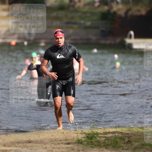 14.09.2025 - Stadtparktriathlon Michael Strokosch http://msf.ph/oto/8872485 14.09.2025 11:53:43 Schwimmen 1157 meine-sportfotos.de