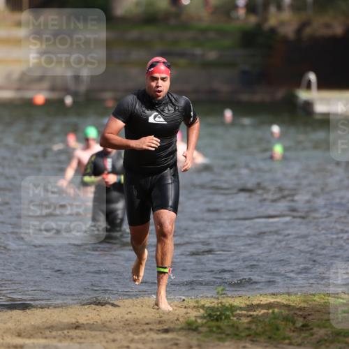 14.09.2025 - Stadtparktriathlon Michael Strokosch http://msf.ph/oto/8872487 14.09.2025 11:53:43 Schwimmen 1157 meine-sportfotos.de