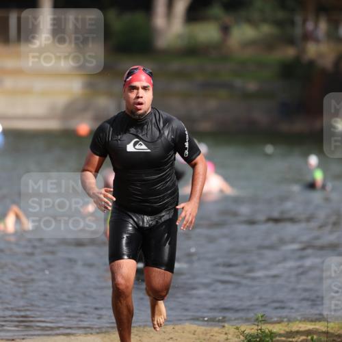 14.09.2025 - Stadtparktriathlon Michael Strokosch http://msf.ph/oto/8872495 14.09.2025 11:53:44 Schwimmen 1157 meine-sportfotos.de
